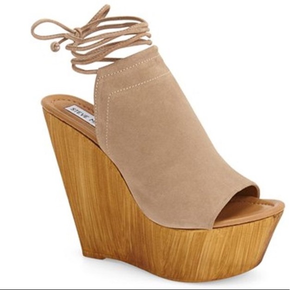 Steve Madden Shoes - Steve Madden tie up wedges